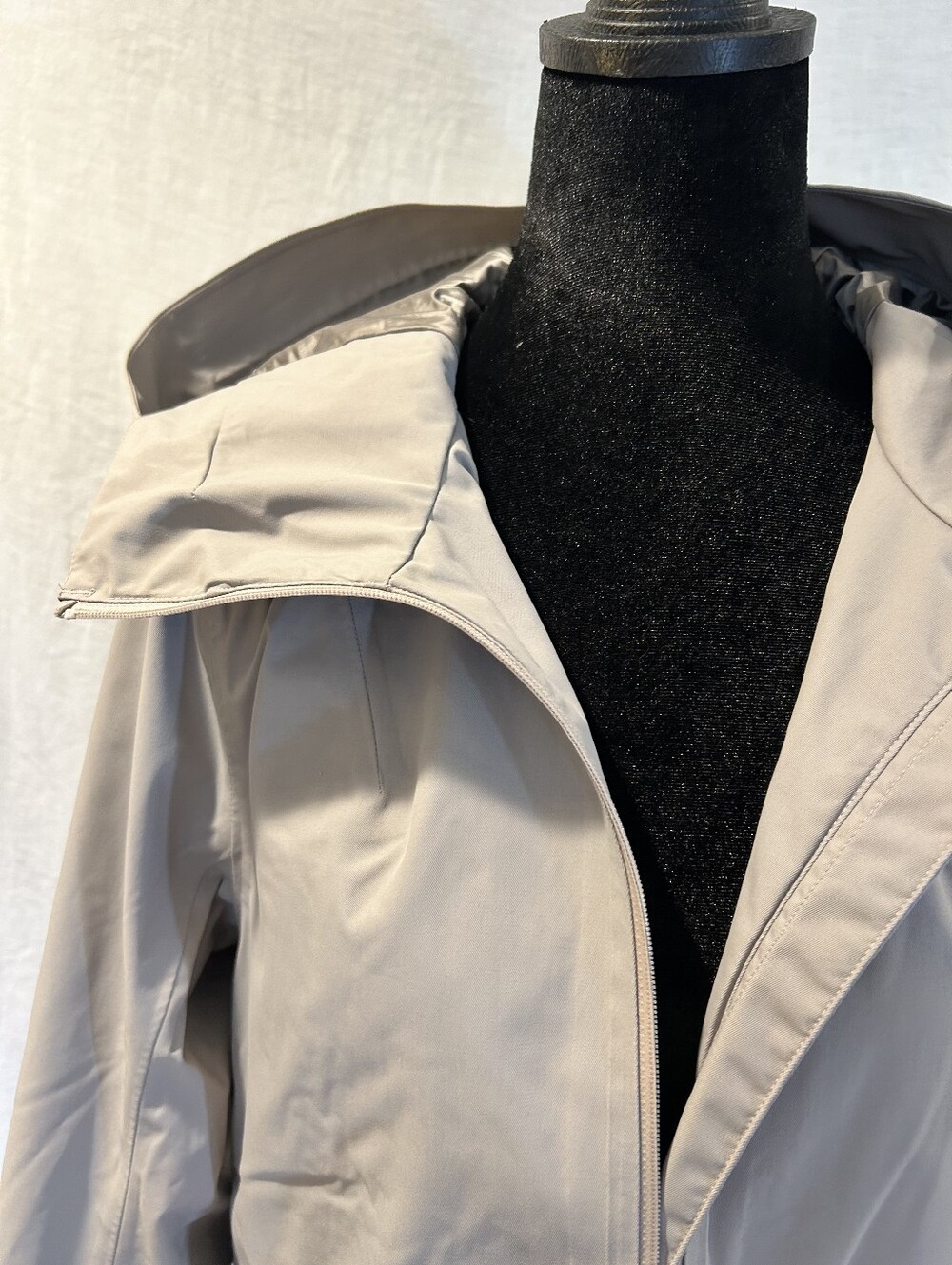 Lululemon Everyday Getaway jacket size 4